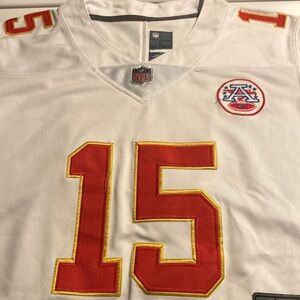 Mahomes large factory Cropped football jersey, New with tag